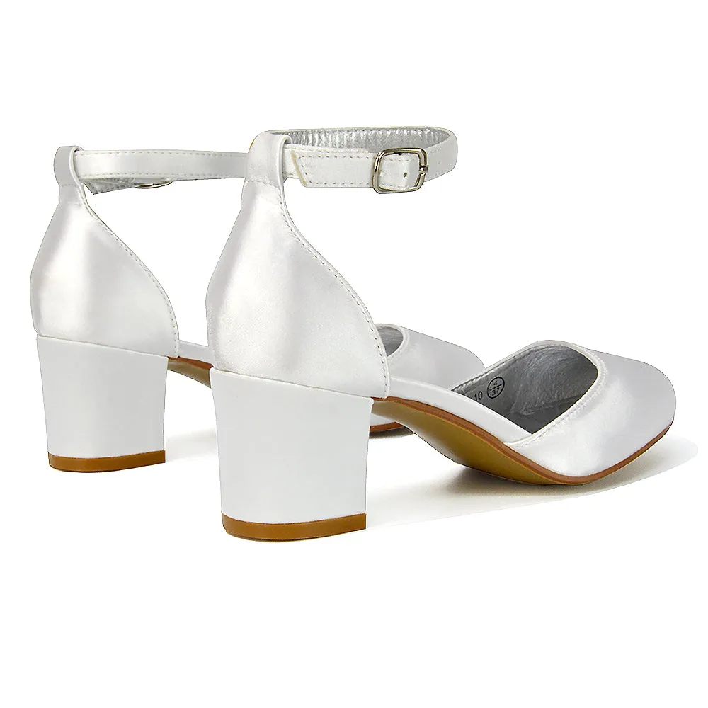 BILLIE-MAY CHUNKY STRAPPY MID BLOCK HIGH HEELS COURT SHOES IN WHITE