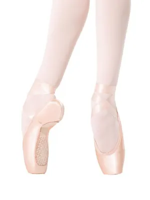 CAPEZIO - Donatella Pointe Shoe / 3 Shank Strength