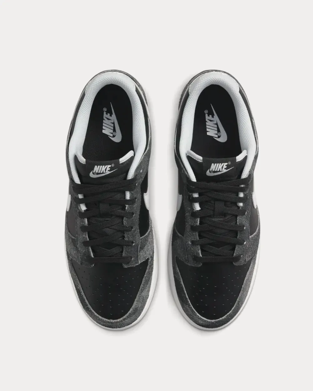Dunk Low Zebra Low Top Sneakers