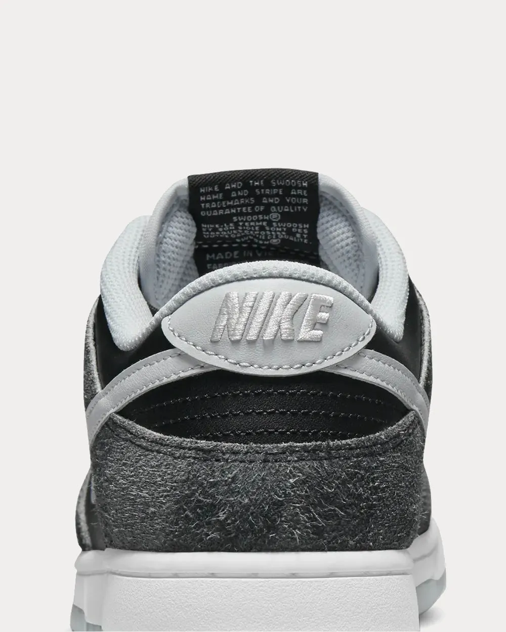 Dunk Low Zebra Low Top Sneakers