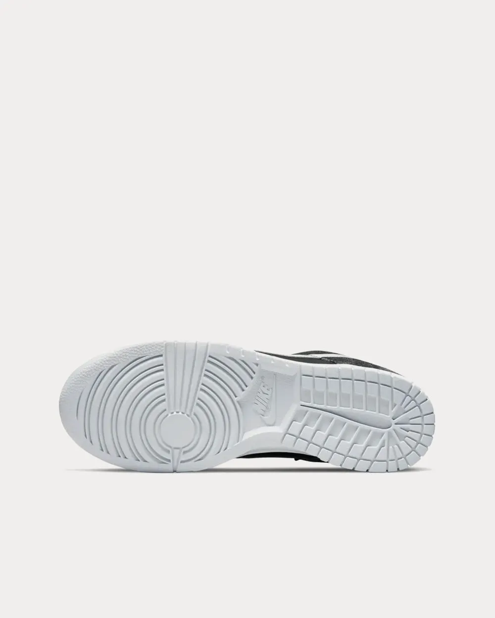 Dunk Low Zebra Low Top Sneakers