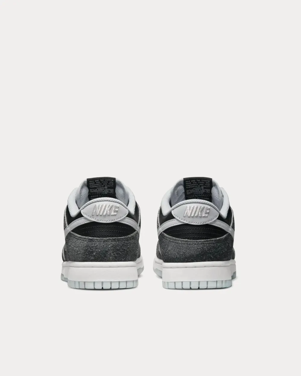 Dunk Low Zebra Low Top Sneakers