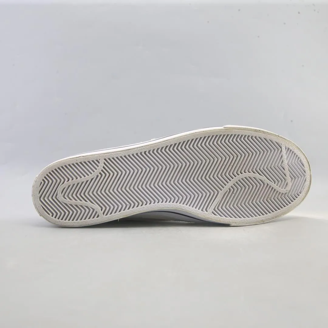 NIKE  COURT LEGACY NEXT NATURE