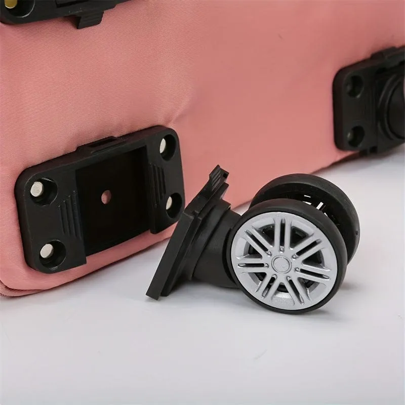 VoyagerFold multi-purpose foldable travel bag