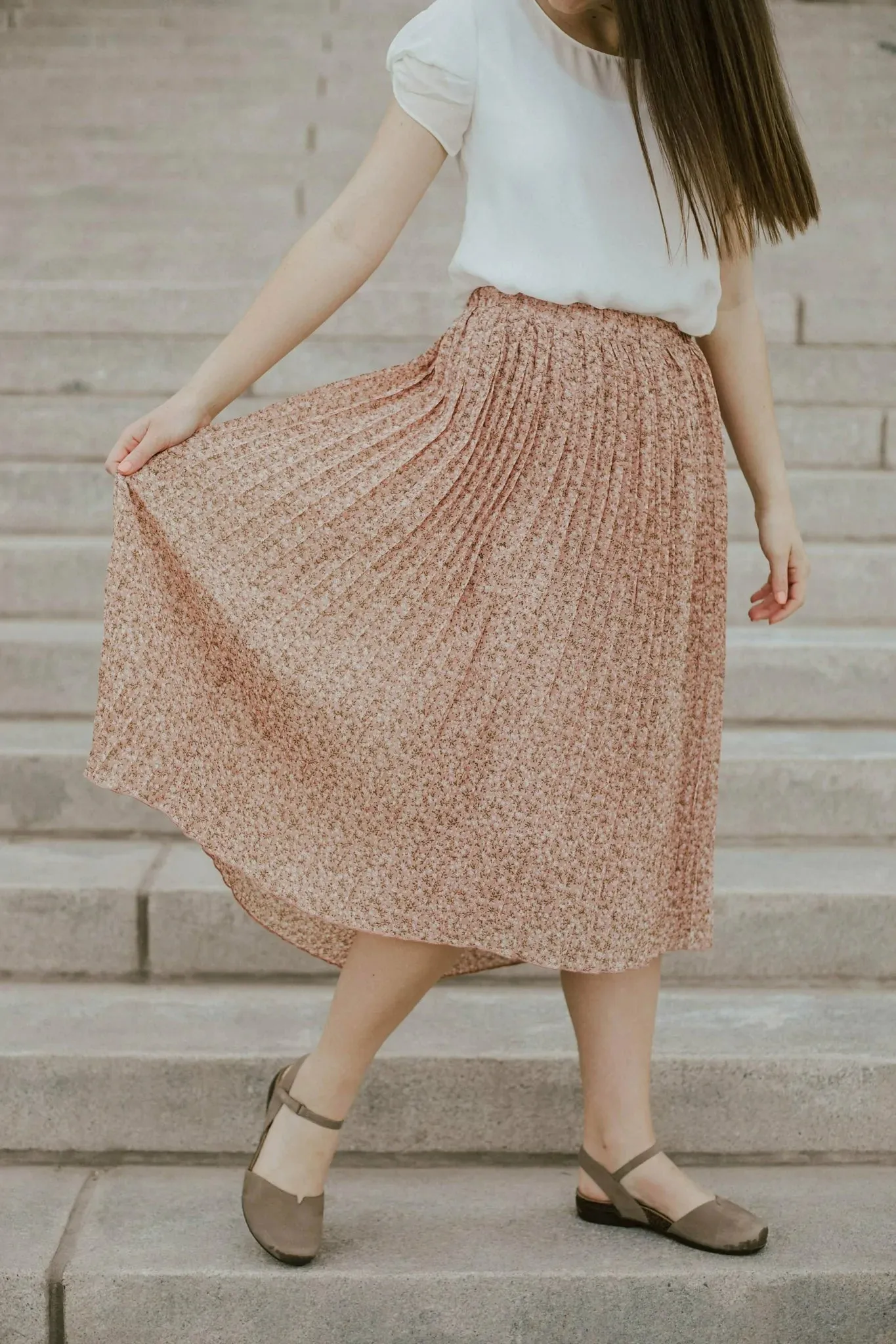 Women's Dansko | Rowan Milled Nubuck Shoe | Taupe
