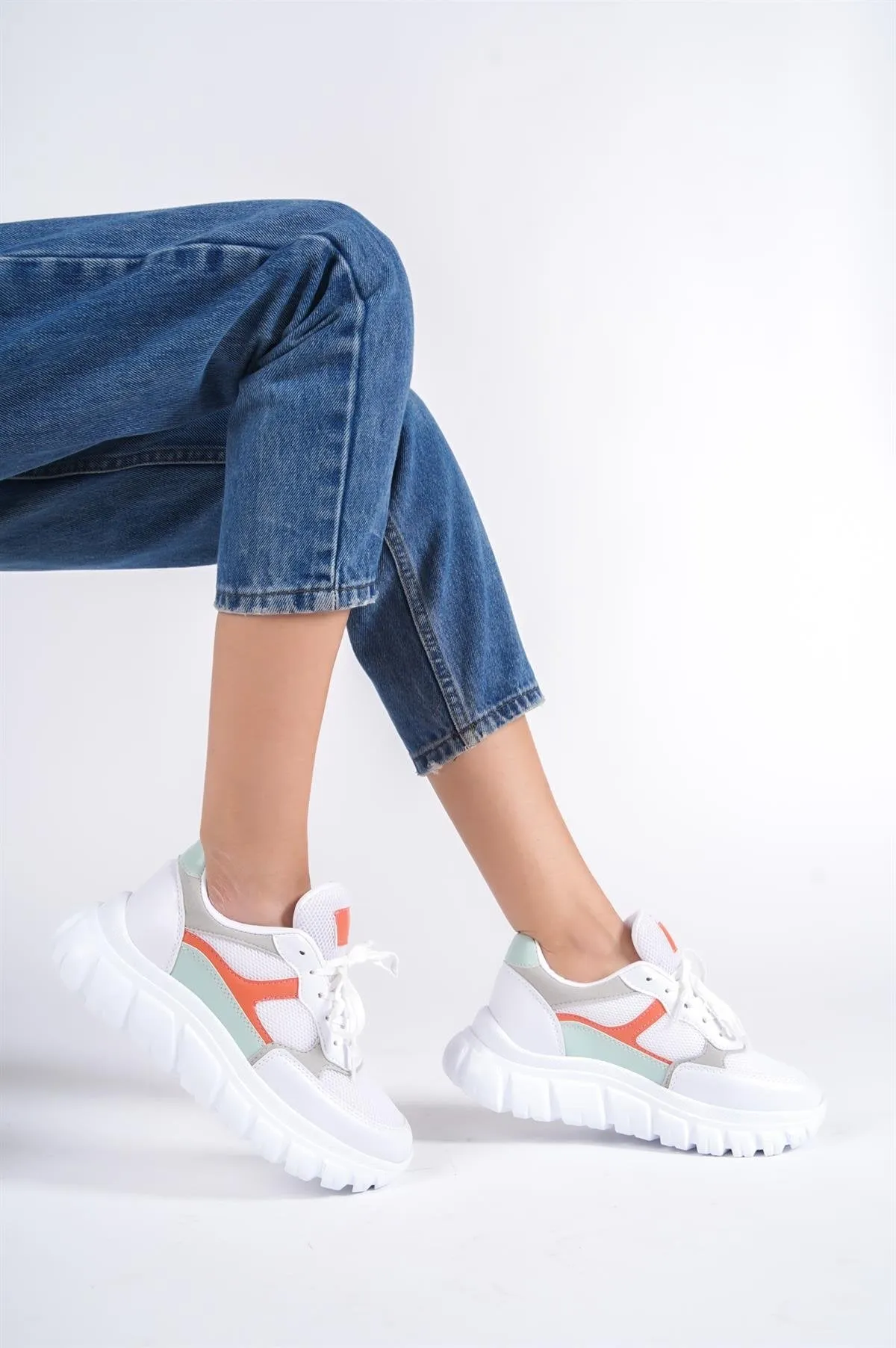 Women's Green-White Lace-Up Mesh Casual Sneaker Sports Shoes